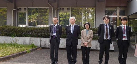 高橋はるみ文部科学大臣政務官が、国立天文台を視察 – JPN