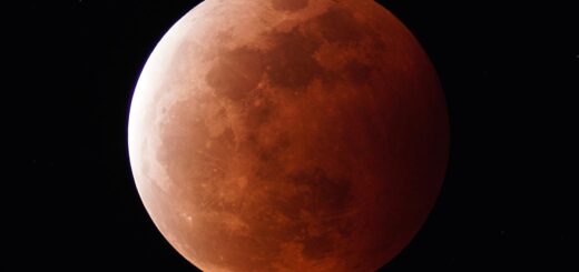 国立天文台が撮影した2021年5月26日の皆既月食 – JPN