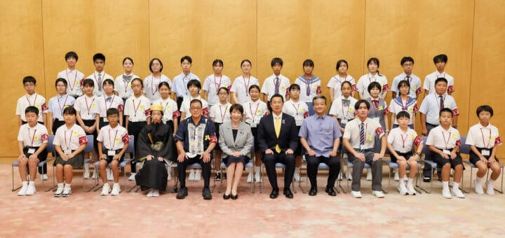 沖縄豆記者団による表敬